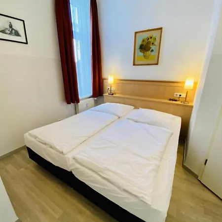 Stromlinie, Direkt Am Alten Strom 罗斯托克